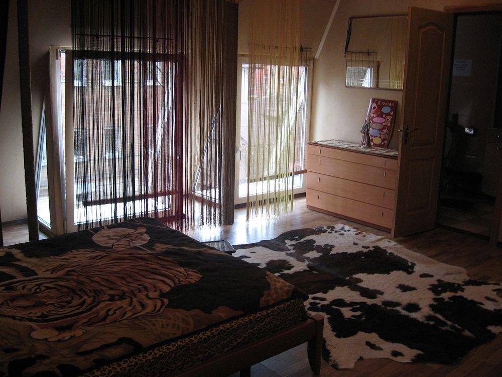 Yellowunlimited Hotel Harkiv Dış mekan fotoğraf