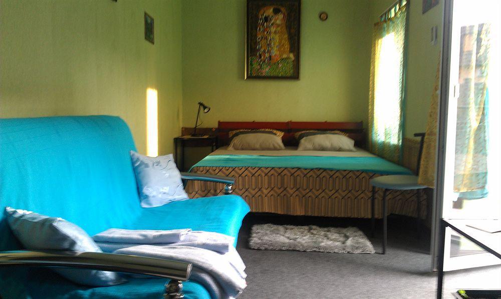 Yellowunlimited Hotel Harkiv Dış mekan fotoğraf
