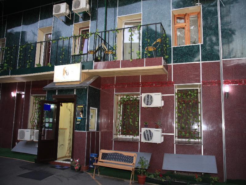Yellowunlimited Hotel Harkiv Dış mekan fotoğraf