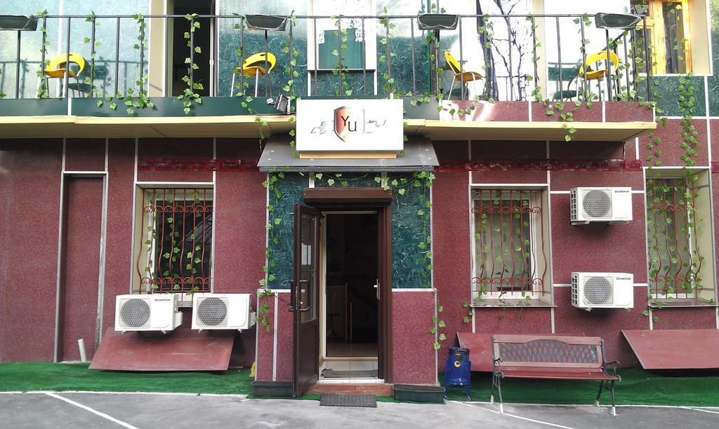 Yellowunlimited Hotel Harkiv Dış mekan fotoğraf