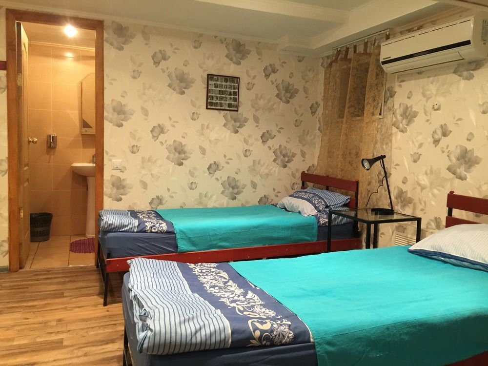 Yellowunlimited Hotel Harkiv Dış mekan fotoğraf