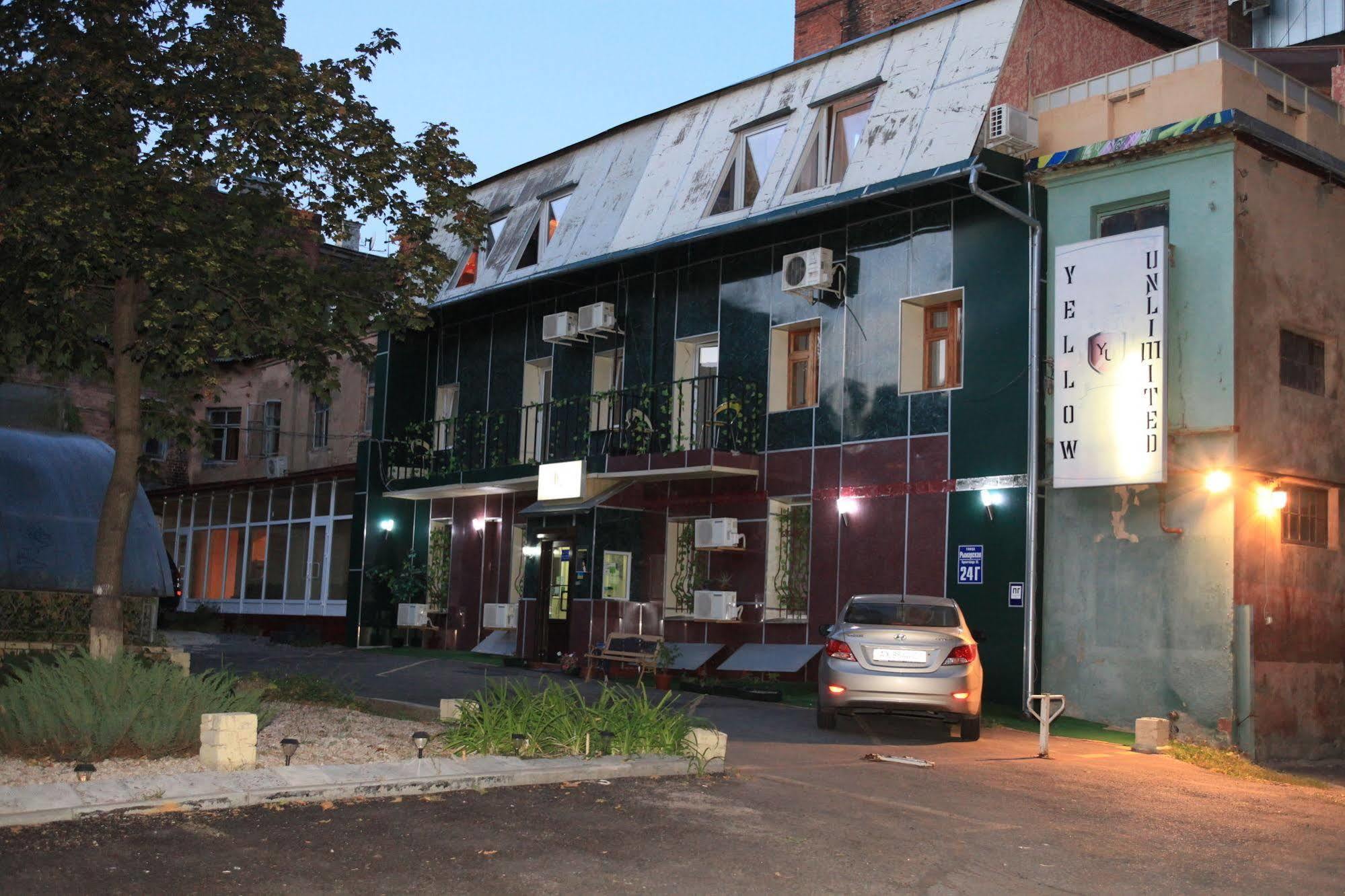 Yellowunlimited Hotel Harkiv Dış mekan fotoğraf