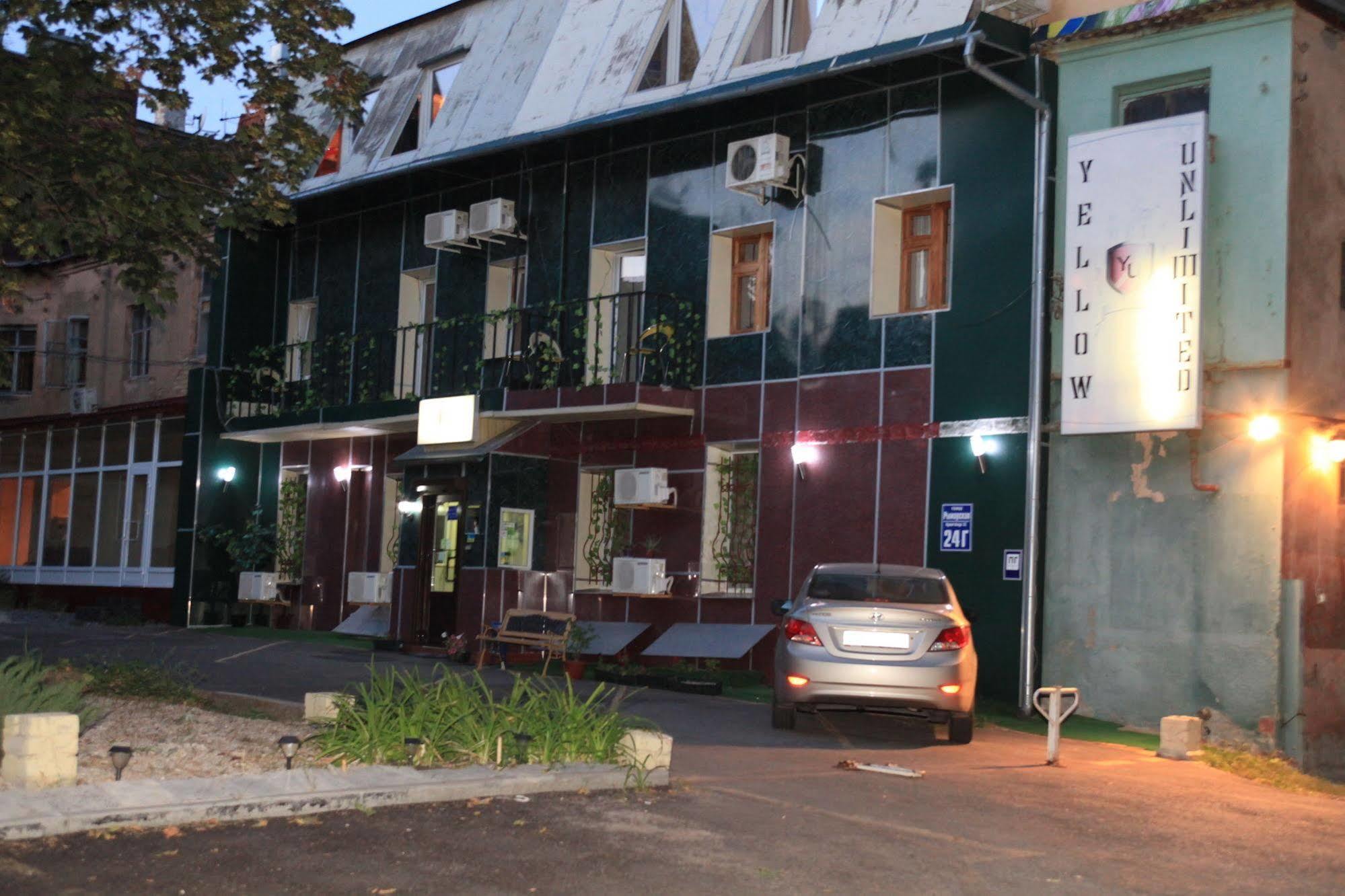 Yellowunlimited Hotel Harkiv Dış mekan fotoğraf
