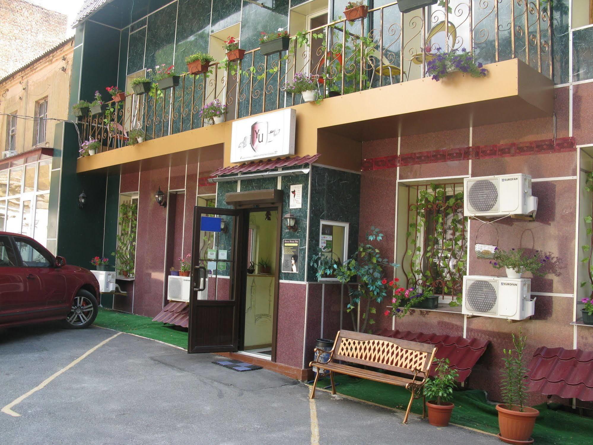 Yellowunlimited Hotel Harkiv Dış mekan fotoğraf